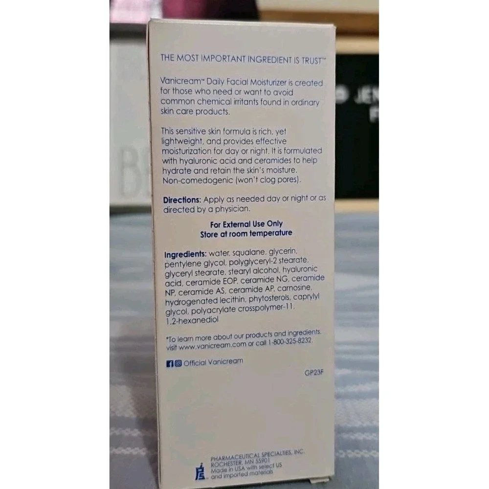 VANICREAM Daily Facial Moisturizer For Sensitive Skin Fragrance Free 3 Oz NEW - Picture 2 of 2